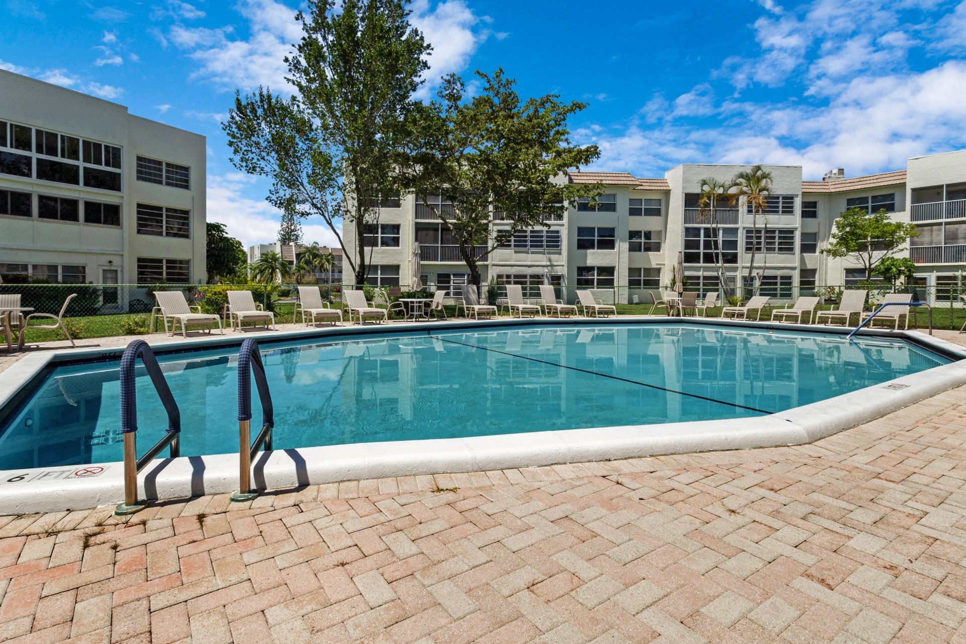 6870 Royal Palm Boulevard, Unit 202m, Margate, FL 33063 Photo