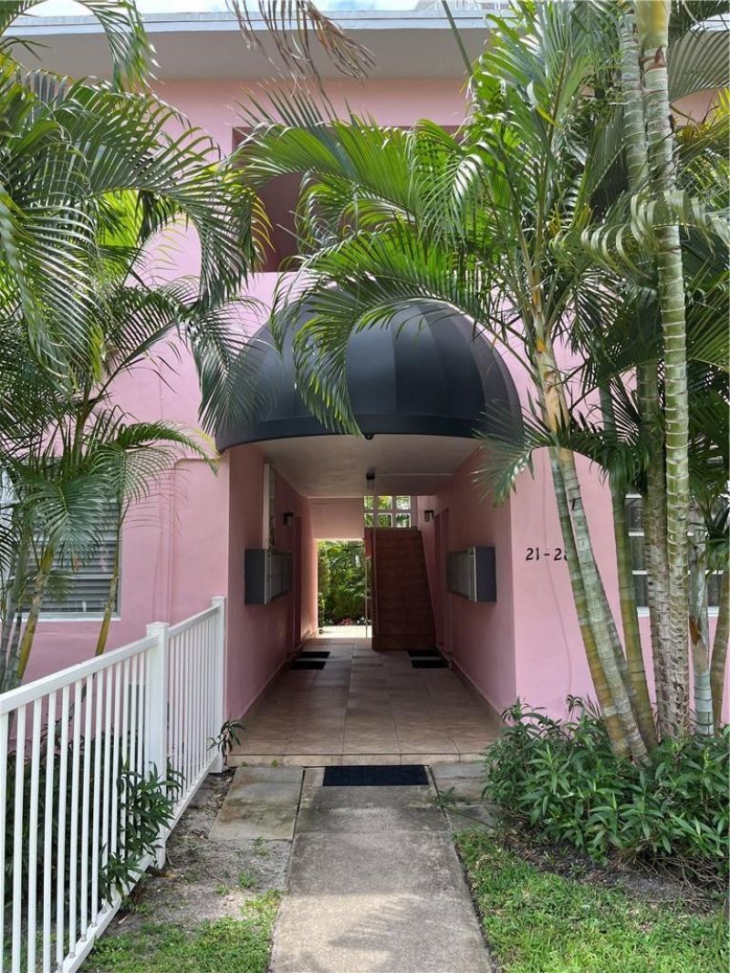 700 Bayshore Drive, Unit 21, Fort Lauderdale, FL 33304 Photo