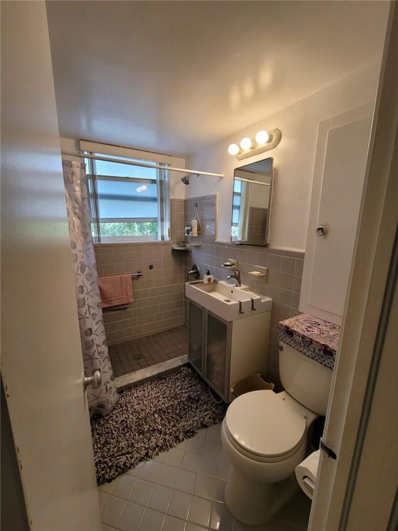 700 Bayshore Drive, Unit 21, Fort Lauderdale, FL 33304 Photo