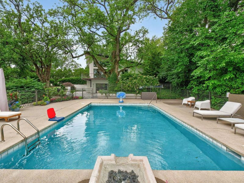 1980 Hillside Drive , Columbus, OH 43221 Photo 114