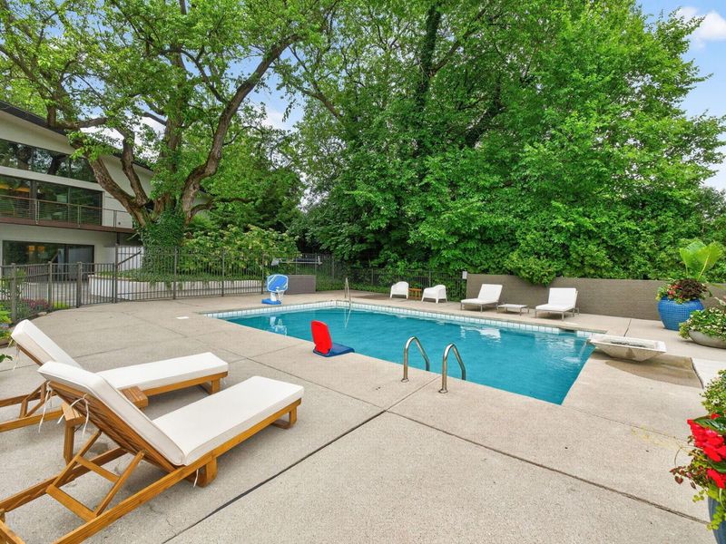 1980 Hillside Drive , Columbus, OH 43221 Photo 115