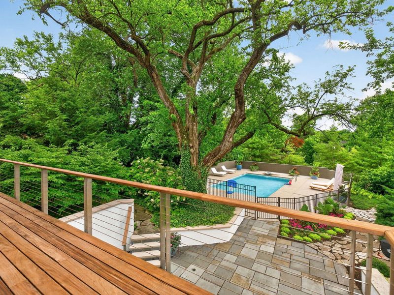 1980 Hillside Drive , Columbus, OH 43221 Photo 119