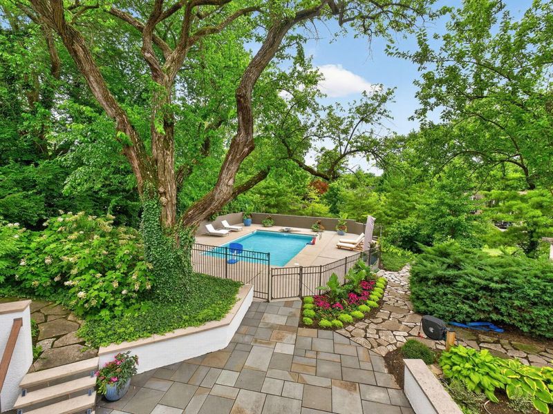 1980 Hillside Drive , Columbus, OH 43221 Photo 120
