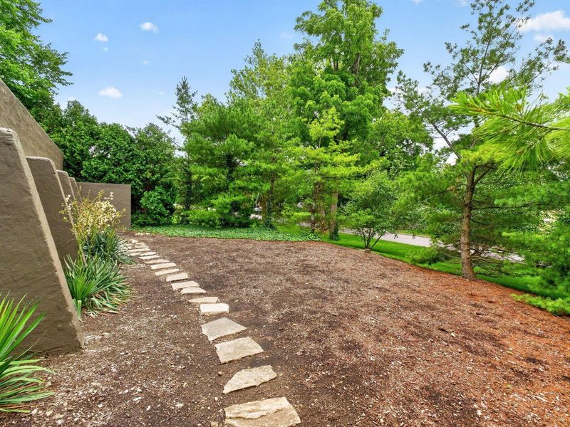 1980 Hillside Drive , Columbus, OH 43221 Photo 127