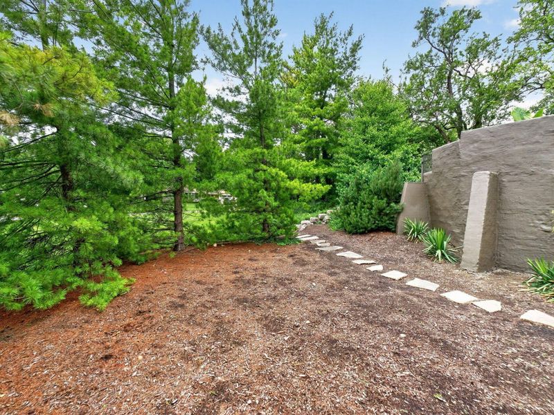 1980 Hillside Drive , Columbus, OH 43221 Photo 129