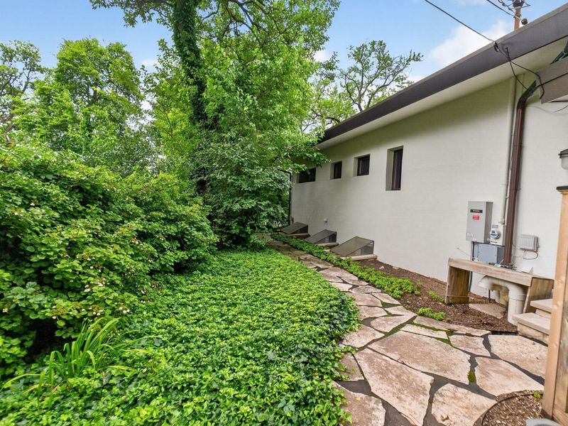 1980 Hillside Drive , Columbus, OH 43221 Photo 136