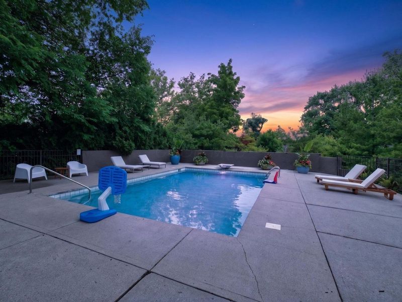 1980 Hillside Drive , Columbus, OH 43221 Photo 141