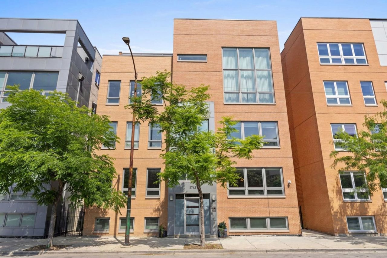 2743 N Ashland Avenue, Unit 1N, Chicago, IL 60614 Main Photo