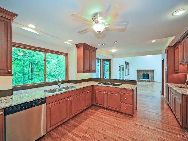 8650 Green Road, Anderson Twp, OH 45255 Photo 10