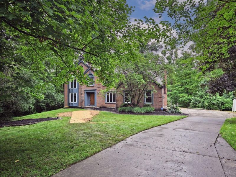 8650 Green Road, Anderson Twp, OH 45255 Photo 2