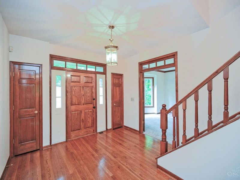 8650 Green Road, Anderson Twp, OH 45255 Photo 3