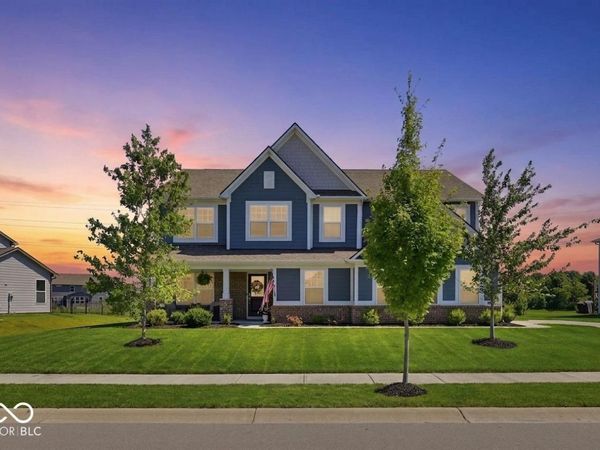 11887 Prominence Place , Fishers, IN 46037