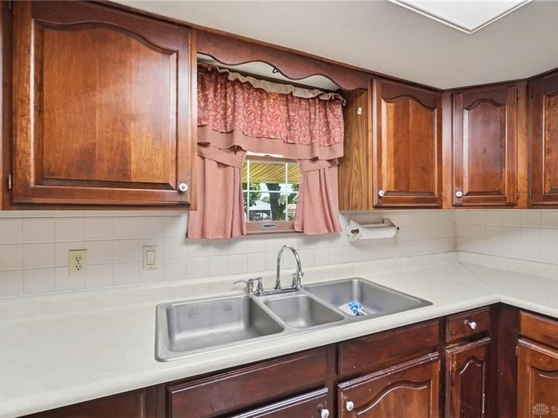 4756 Whitehead Court, West Alexandria, OH 45381 Photo 15