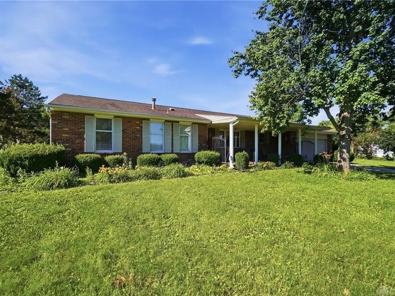 4756 Whitehead Court, West Alexandria, OH 45381 Photo 3