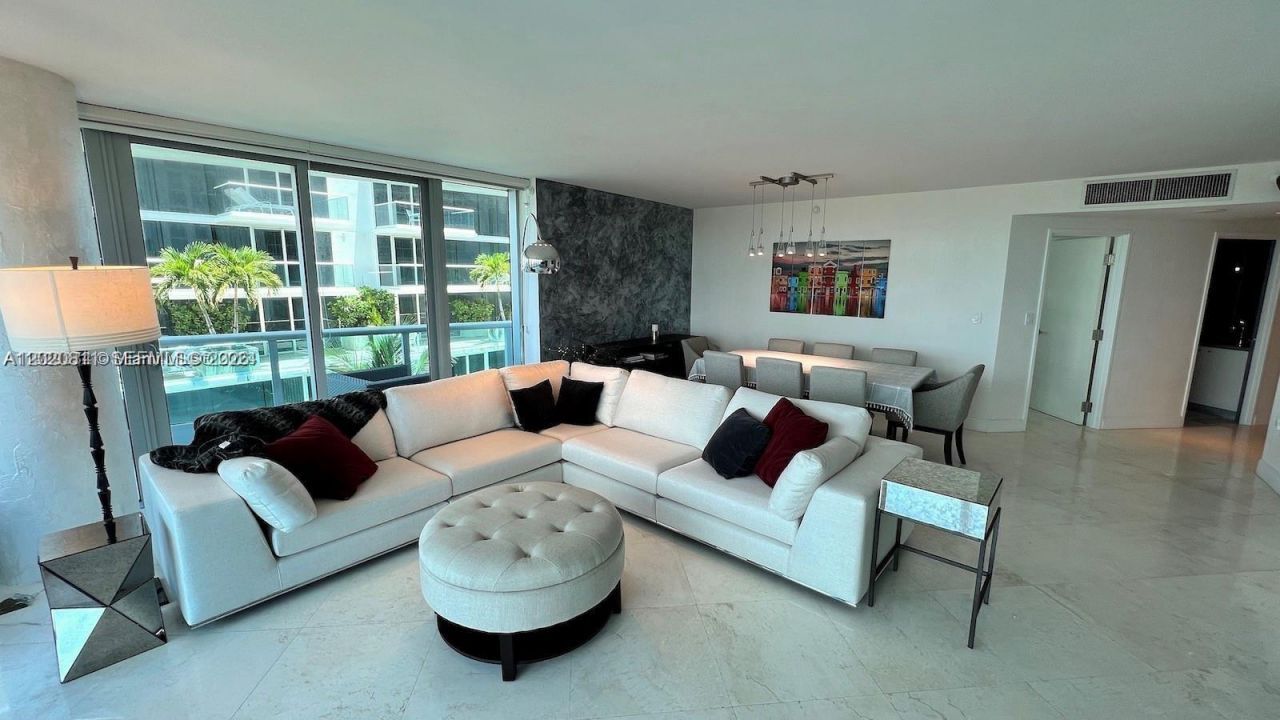 9401 Collins Ave , Unit 603, Surfside, FL 33154 Photo