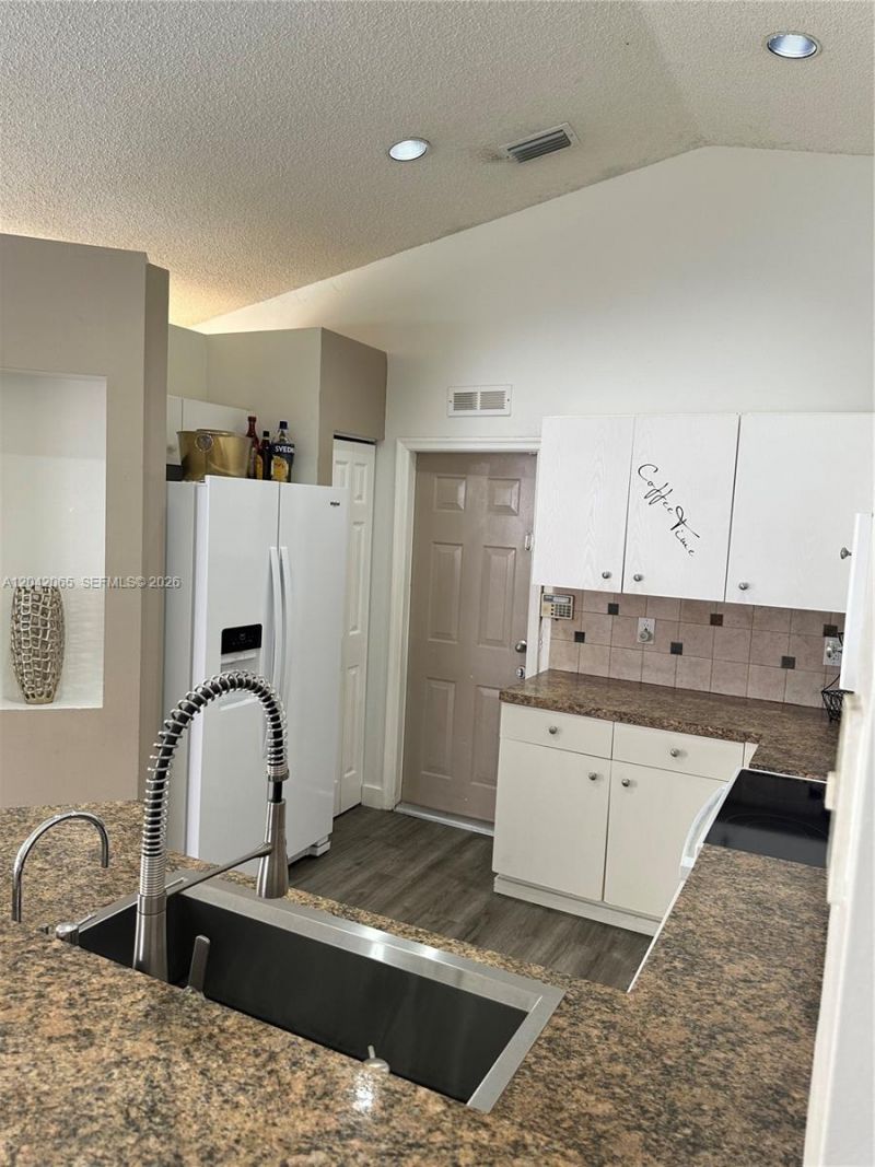 4025 Pine Ridge Ln , Weston, FL 33331 Photo