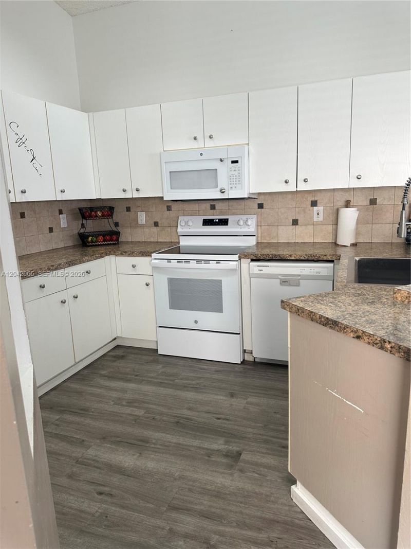 4025 Pine Ridge Ln , Weston, FL 33331 Photo