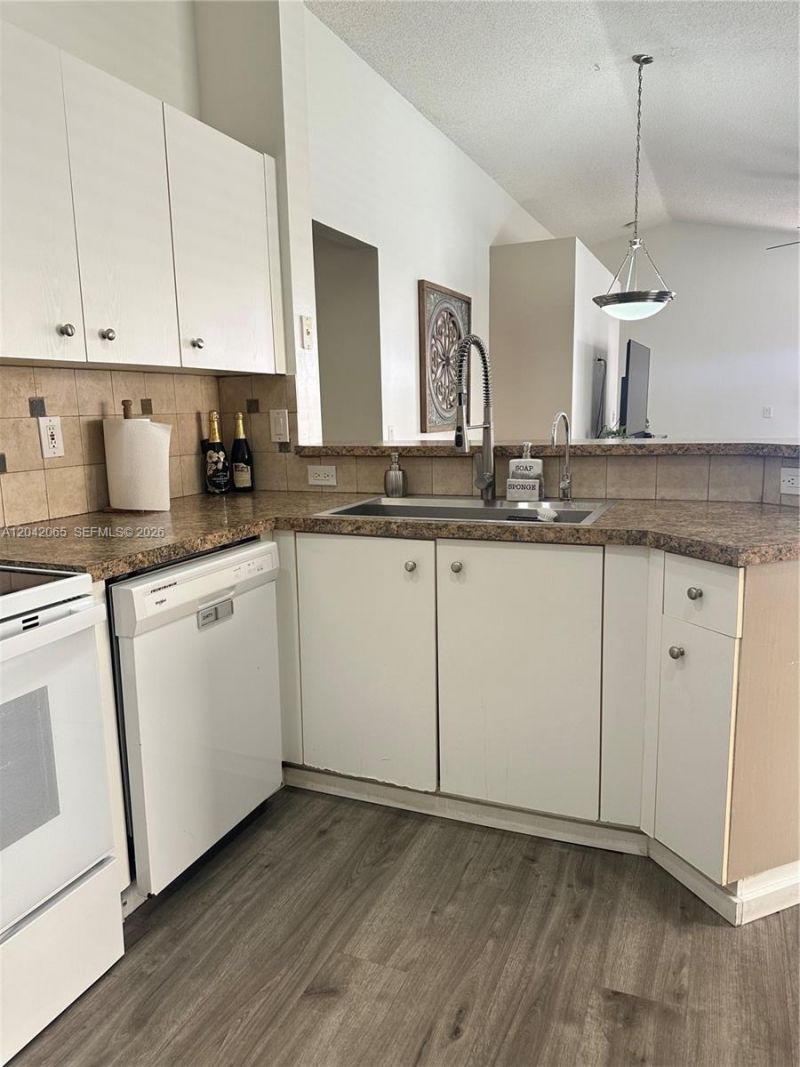 4025 Pine Ridge Ln , Weston, FL 33331 Photo