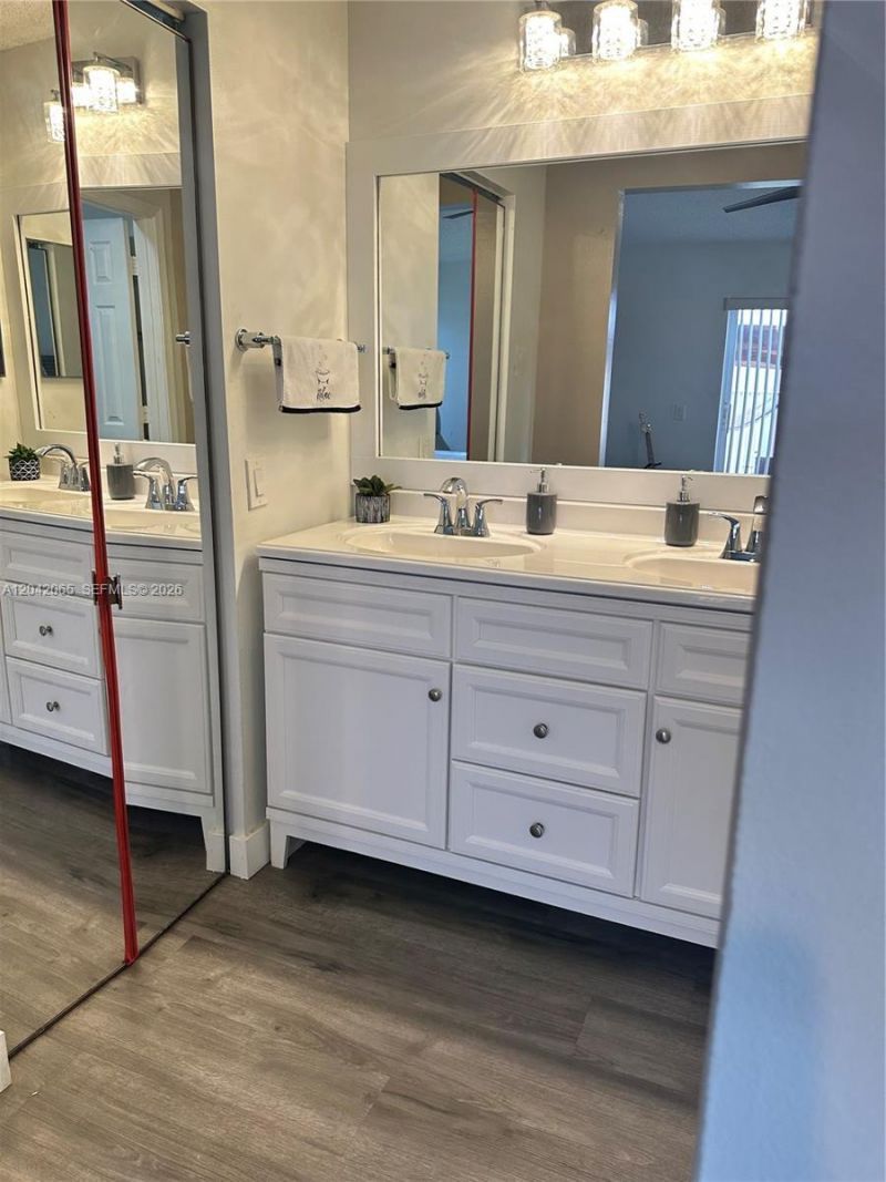 4025 Pine Ridge Ln , Weston, FL 33331 Photo