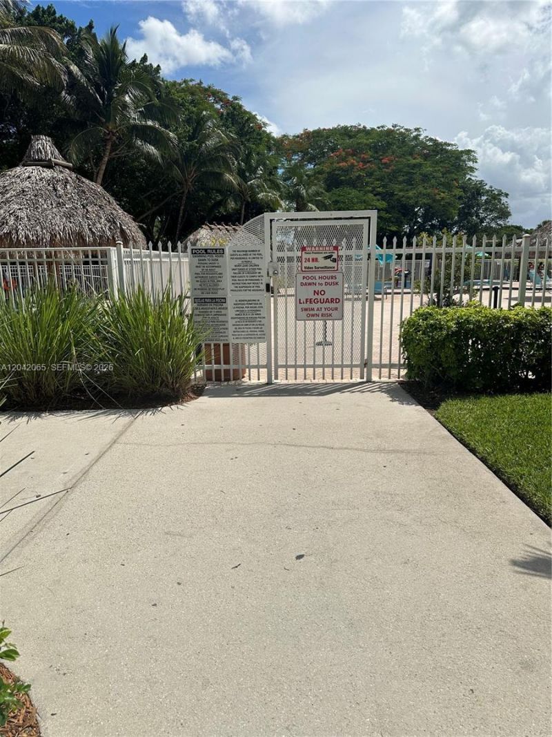4025 Pine Ridge Ln , Weston, FL 33331 Photo