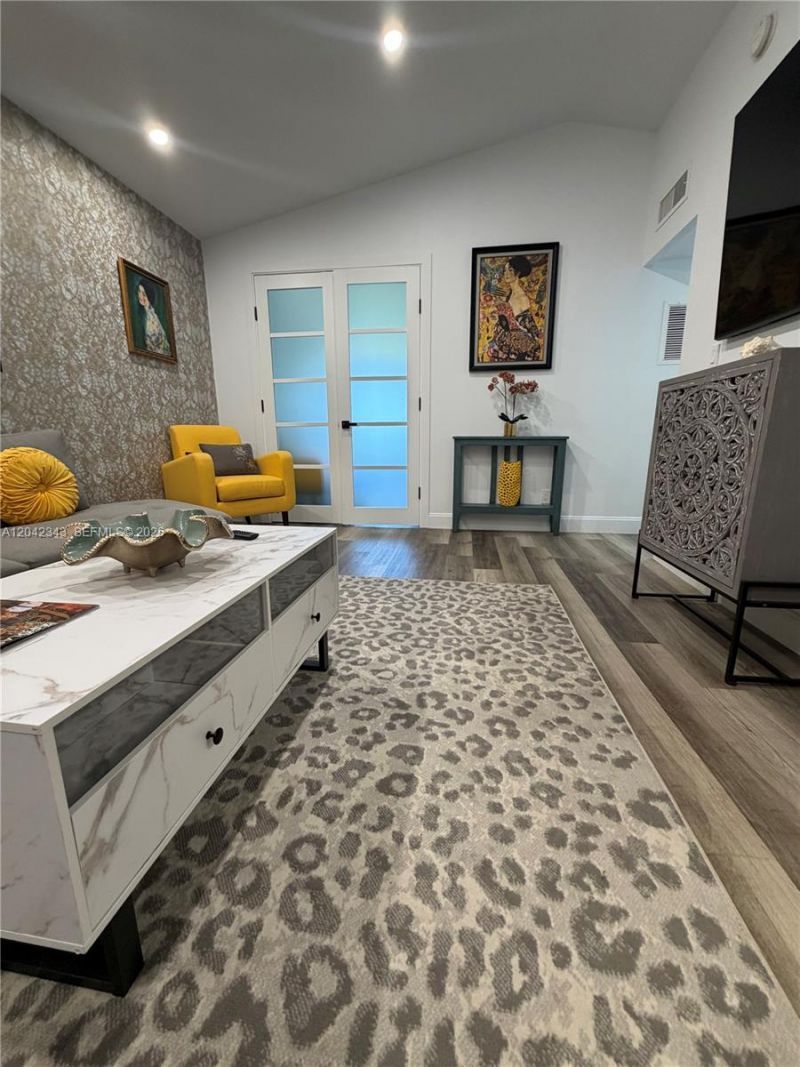 1967 S Ocean Blvd, Unit 308, Lauderdale by the Sea, FL 33062 Photo