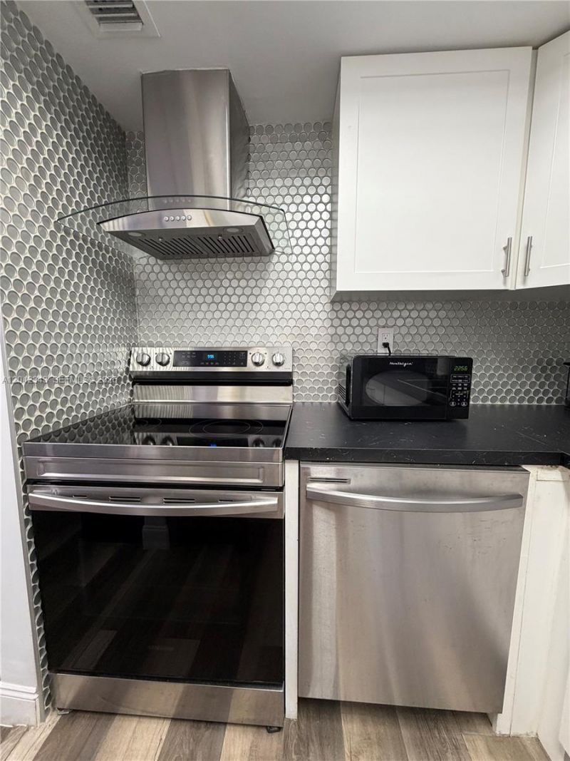 1967 S Ocean Blvd, Unit 308, Lauderdale by the Sea, FL 33062 Photo