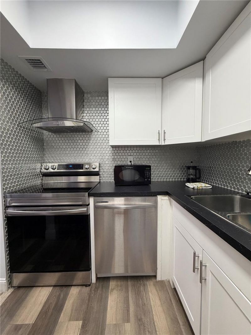 1967 S Ocean Blvd, Unit 308, Lauderdale by the Sea, FL 33062 Photo