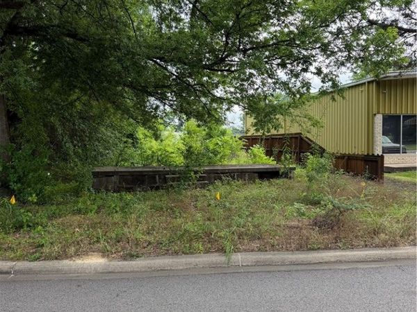 820 W 2nd Street , Russellville, AR 72801