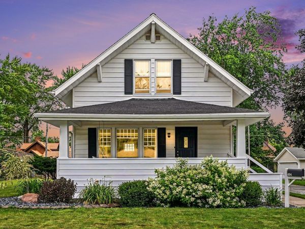 604 E Van Buren Street, Nappanee, IN 46550