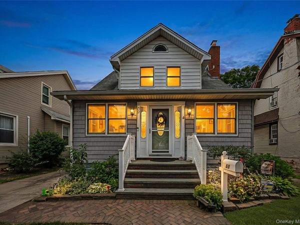 59 Vernon Avenue , Rockville Centre, NY 11570