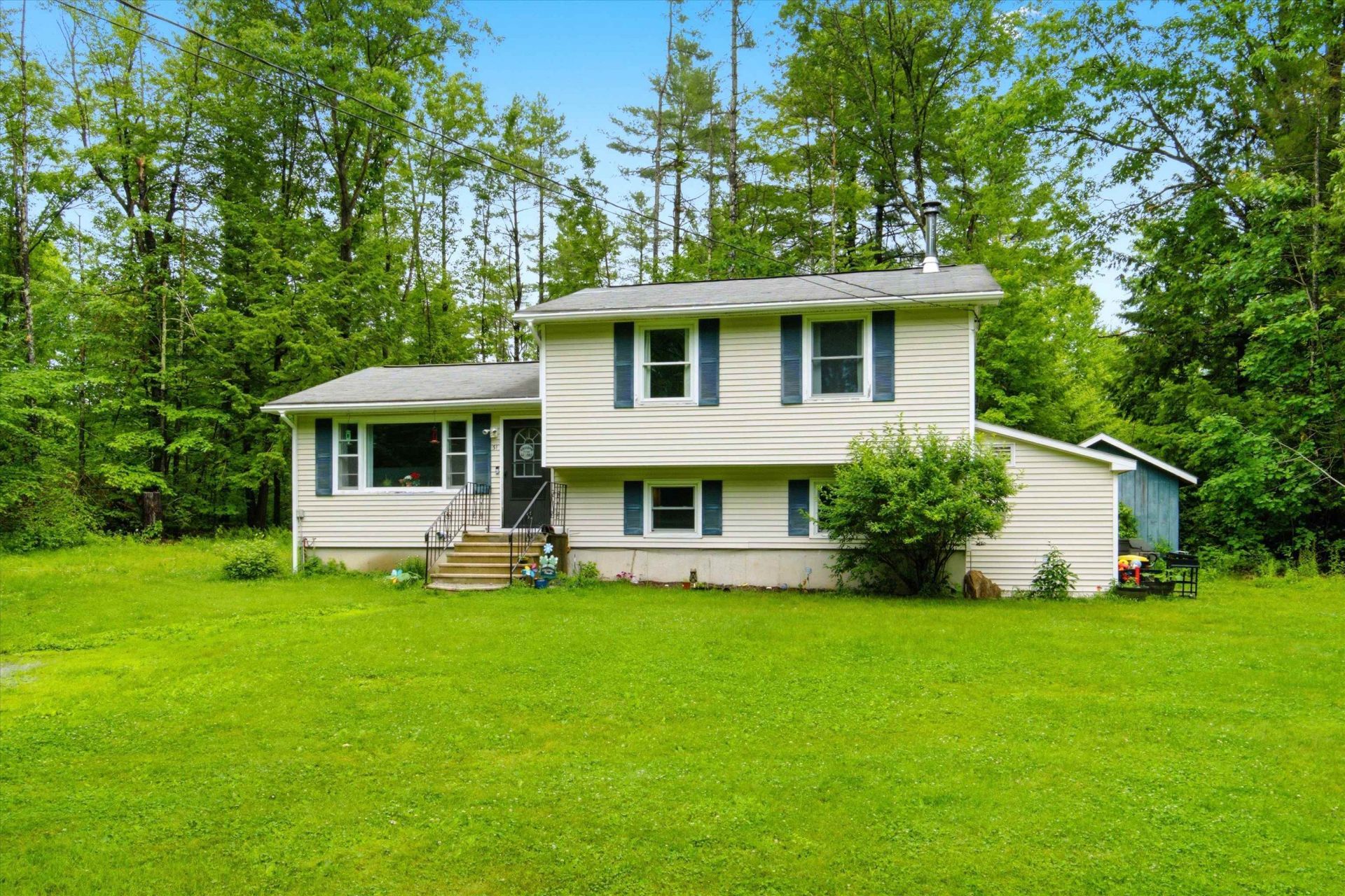 31 Emerald Lane, Hillsborough, NH 03244 Main Photo