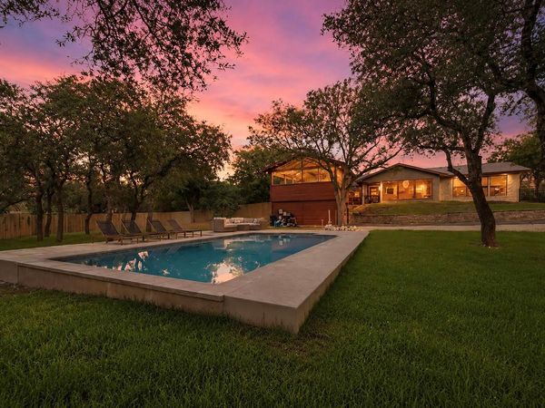 22223 Oban DR, Briarcliff, TX 78669