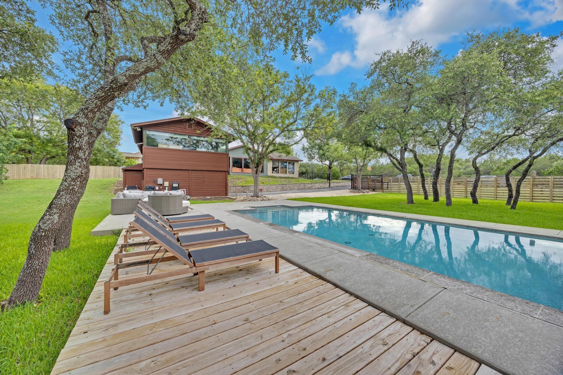 22223 Oban Dr, Briarcliff, TX 78669 Main Photo
