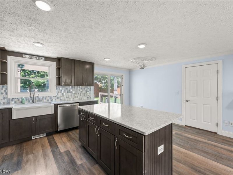 975 Gayer Drive, Medina, OH 44256 Photo 8