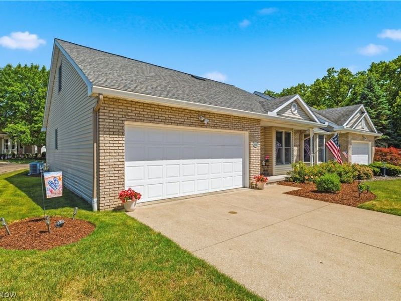 4630 Preserve Drive NW, Canton, OH 44708 Photo 2