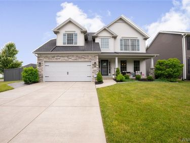132 Boxelder Lane, Amherst, NY 14228