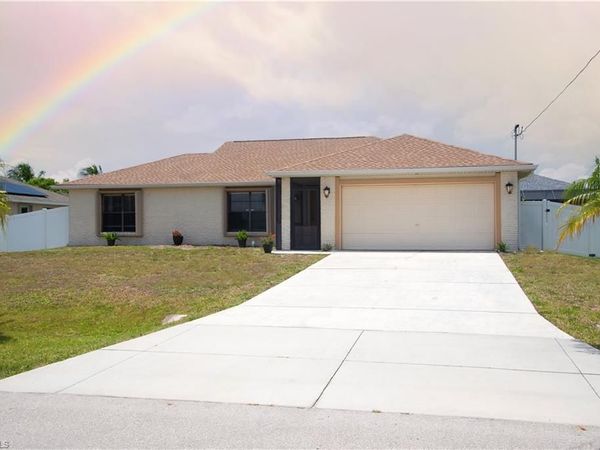 2804 SW 2nd TER , CAPE CORAL, FL 33991