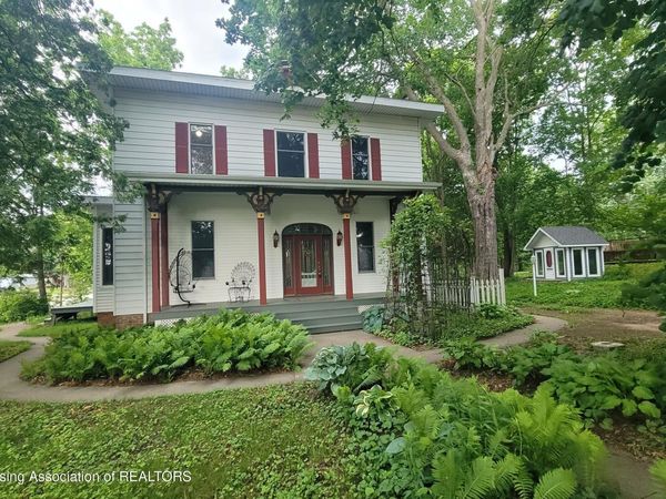 105 E 1st Street, Ovid, MI 48866