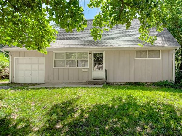 8603 Corrington Avenue, Kansas City, MO 64138