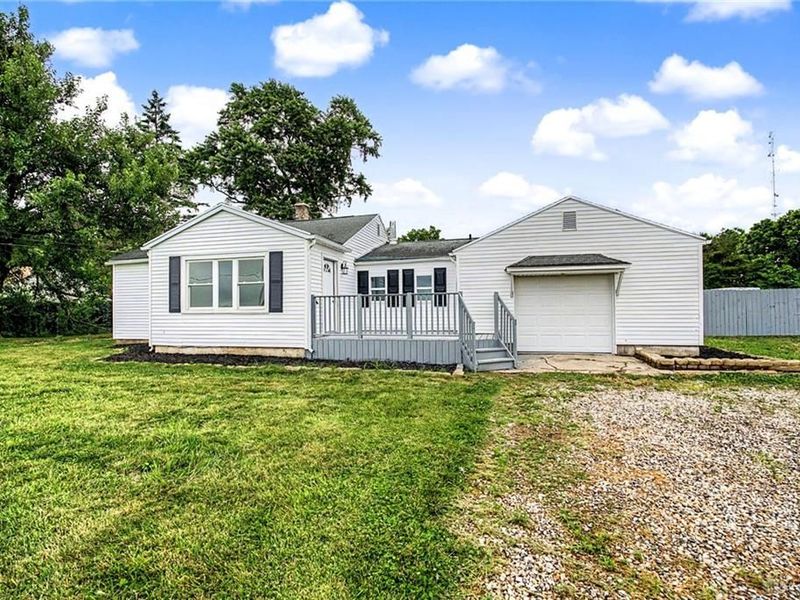 9106 Franklin Madison Road, Franklin Township, OH 45327 Photo 2