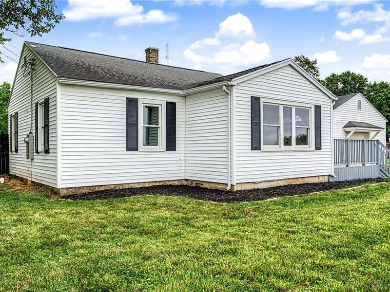 9106 Franklin Madison Road, Franklin Township, OH 45327 Photo 3