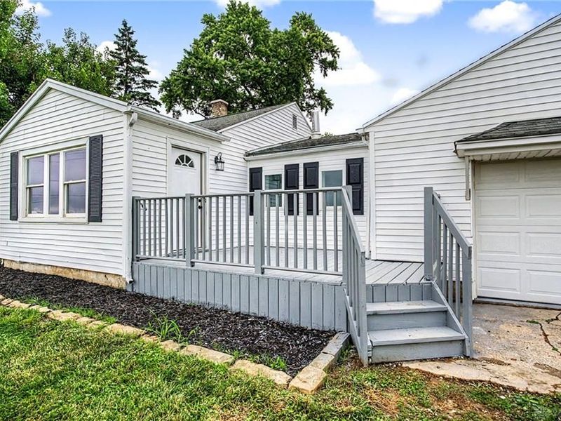 9106 Franklin Madison Road, Franklin Township, OH 45327 Photo 4