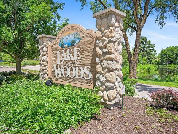 8025 Woodglen Lane , Unit 306, Downers Grove, IL 60516