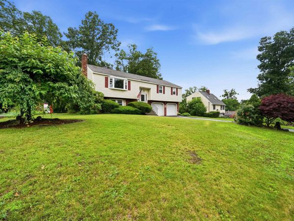 26 Veronica Avenue, Salem, NH 03079