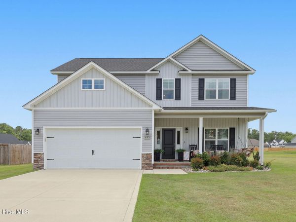 225 N Windy Ridge Road, Hubert, NC 28539