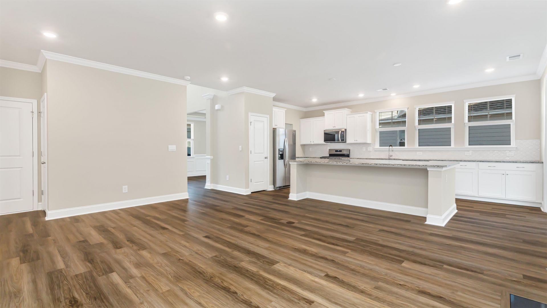 7159 Shooting Star Way  Photo 4