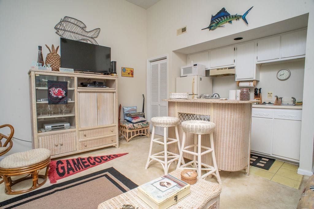 1025 Plantation Dr. Photo 11