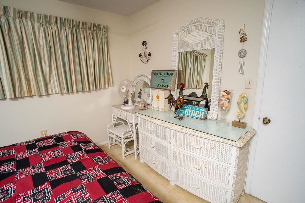 1025 Plantation Dr. Photo 19