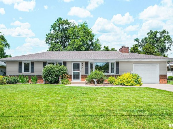 4611 W CRYSTAL Avenue, Bartonville, IL 61607
