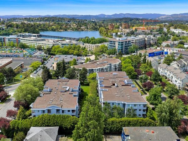 520 Dunedin St , Unit #409, Victoria, BC V8T 2L6